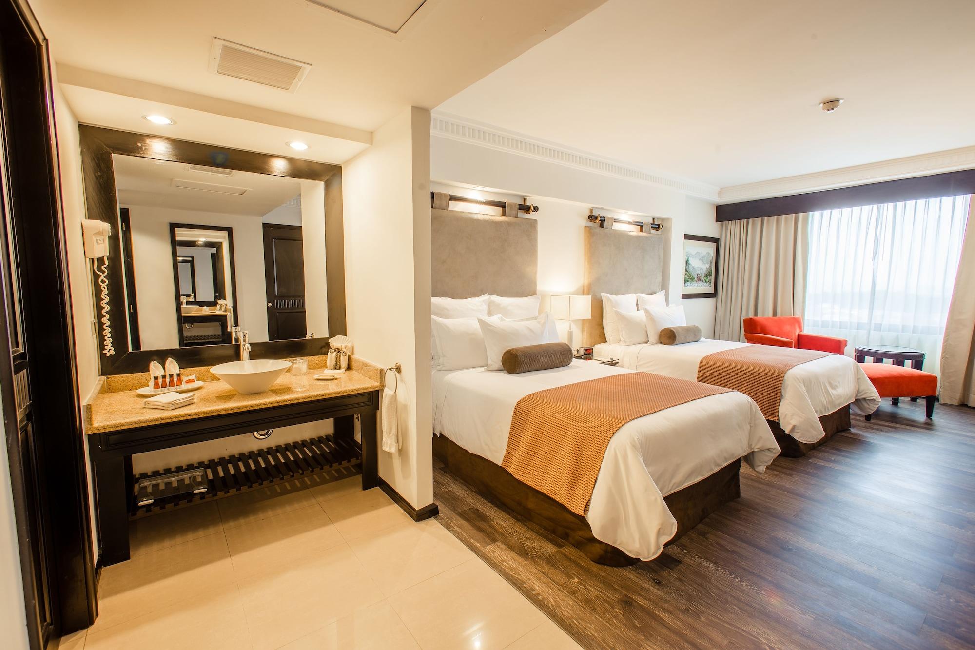 Tikal Futura Hotel & Convention Center Guatemala City Exterior photo